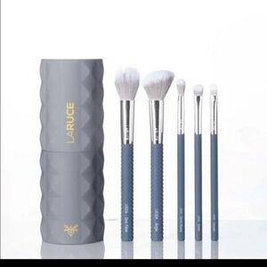 LARUCE PROFESIONAL MAKEUP BRUSHES 5 . WITH Brush holder
